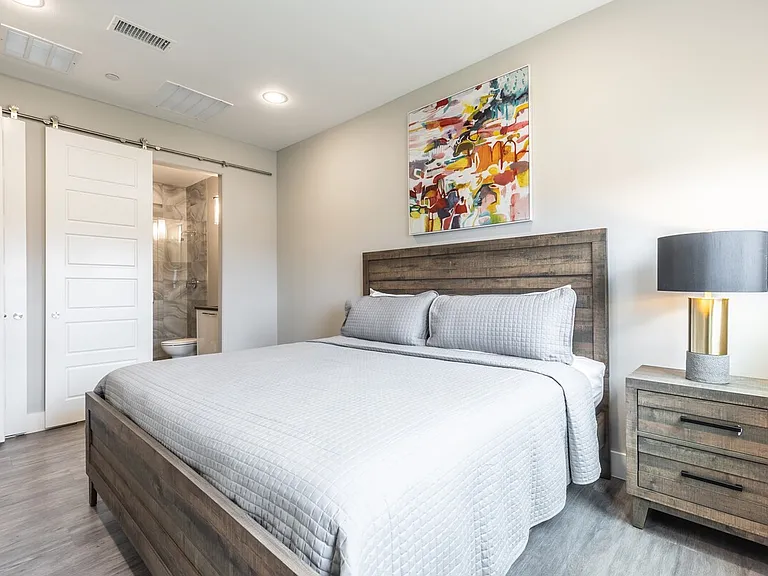 1112 Galveston Ave #4 — Photo 15