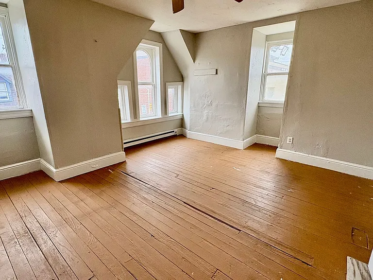 158 S Pershing Ave — Photo 11
