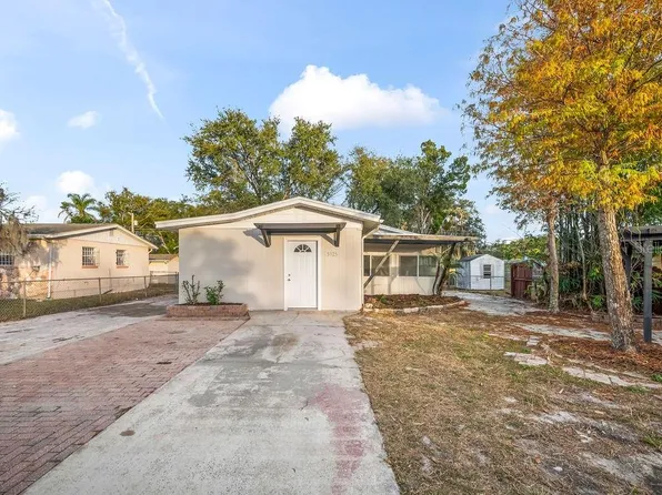 5925 Hilltop Ln W, Lakeland, FL 33809