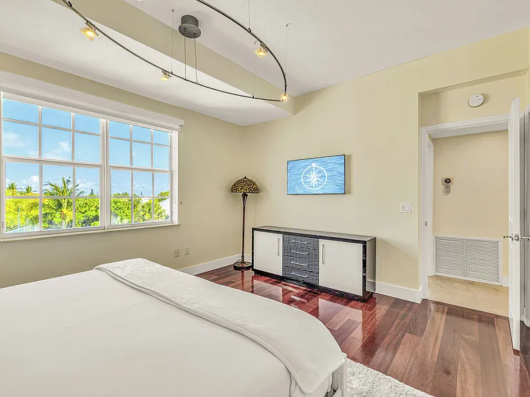 Gulfview Dr — Photo 25