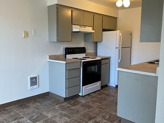 4th image of 3655-3689 Hawthorne Ave NE #3661