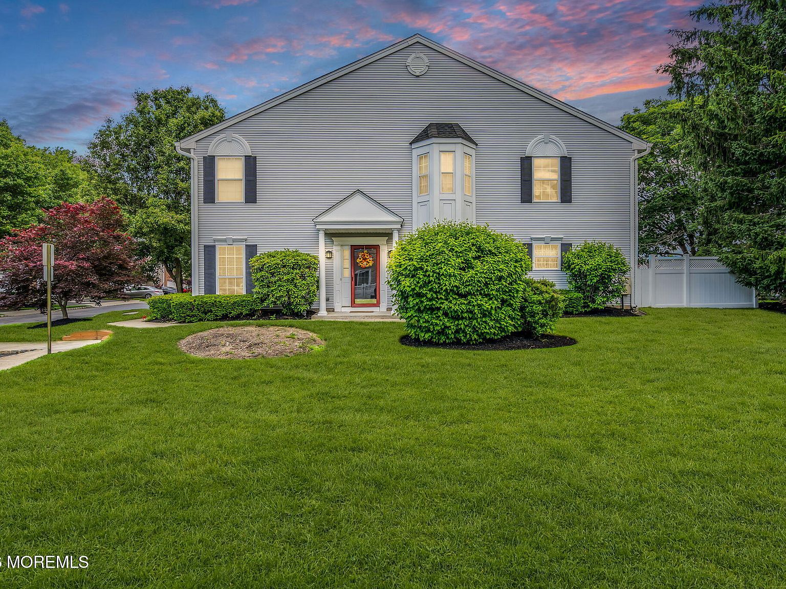 16 Sunningdale Circle