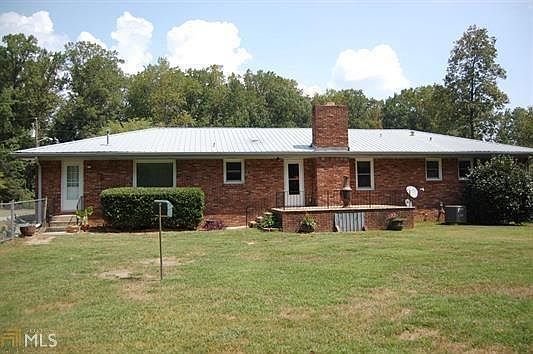 2nd image of 2219 Myra Ln