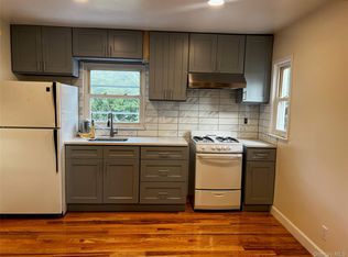 307 Emerson Pl, Valley Stream, NY 11580