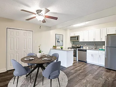 Colonials Apartment Homes