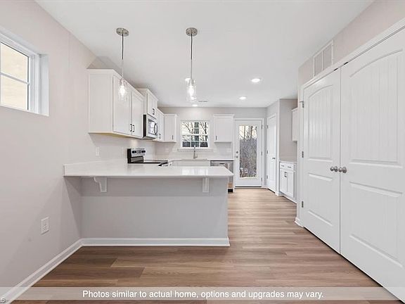 5th image of 138 Tallwood Dr