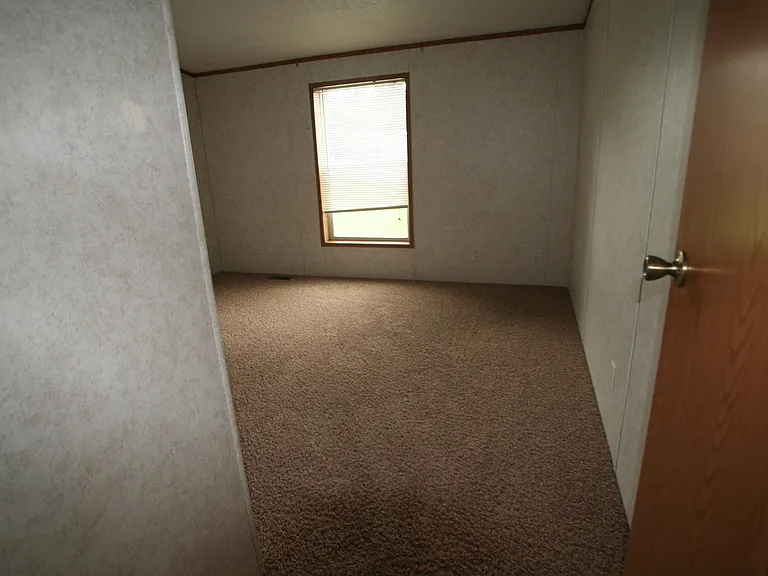2709 Crab Tree St — Photo 13