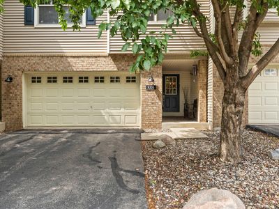 8374 Cedarview Cir, Savage, MN, 55378