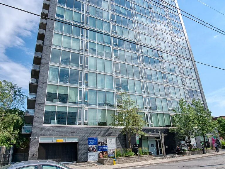 300 Lisgar St #603 — Photo 2