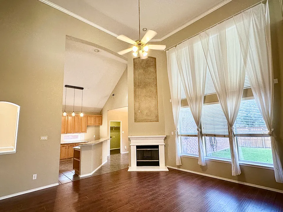 5828 Southmoor Ln