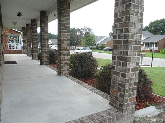 3rd image of 4000 Jamestown Dr