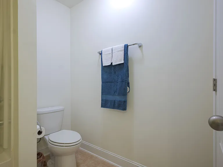 411 Alamosa Pl — Photo 39