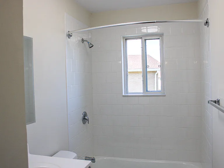 Edgewater Apartments — Photo 12