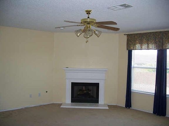5th image of 5108 Whisper Dr