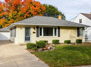720 Oregon St, Racine, WI 53405