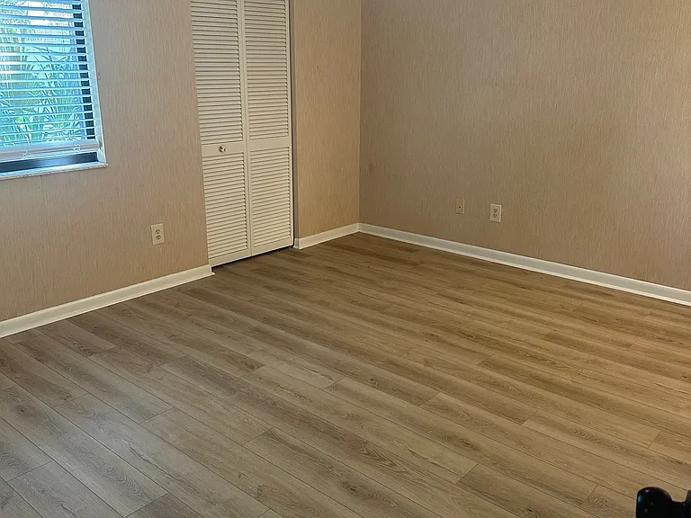 primary- dual closets (one not shown)