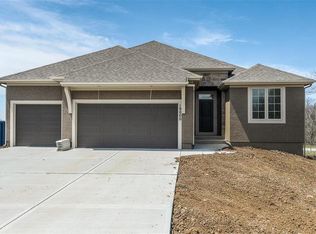 18918 Longview Rd, Olathe, KS 66062