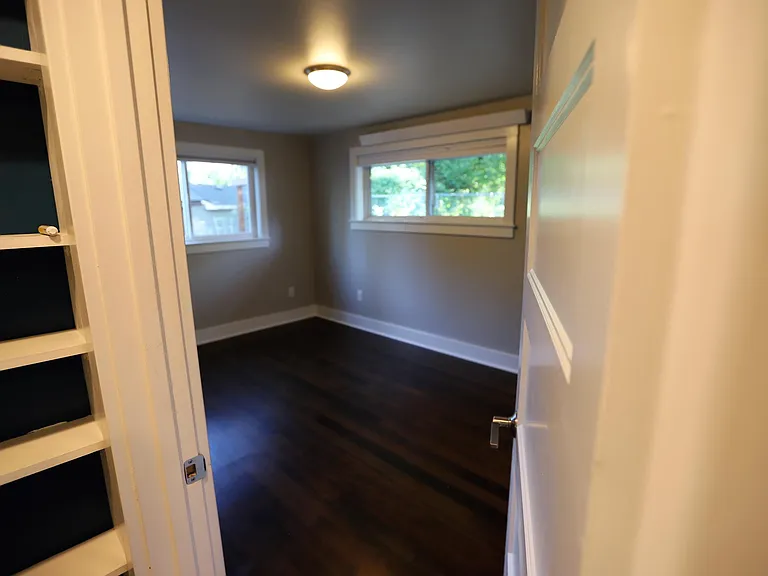 Entrance to bed 2.