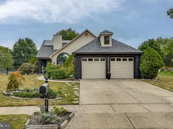 36 Birchwood Dr, Marlton, NJ 08053