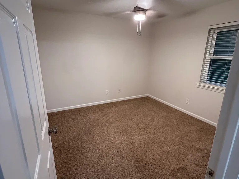 9415 Seasons Dr — Photo 14