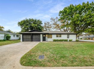 1200 Walker Dr, Hurst, TX 76053