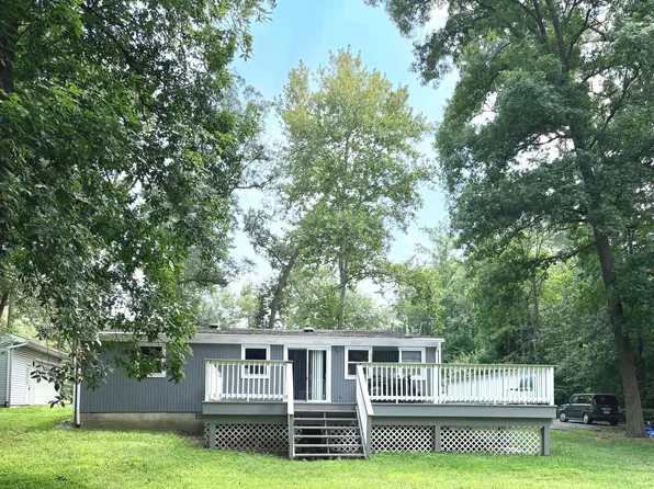 9101 Wildwood St, Lorton, VA 22079