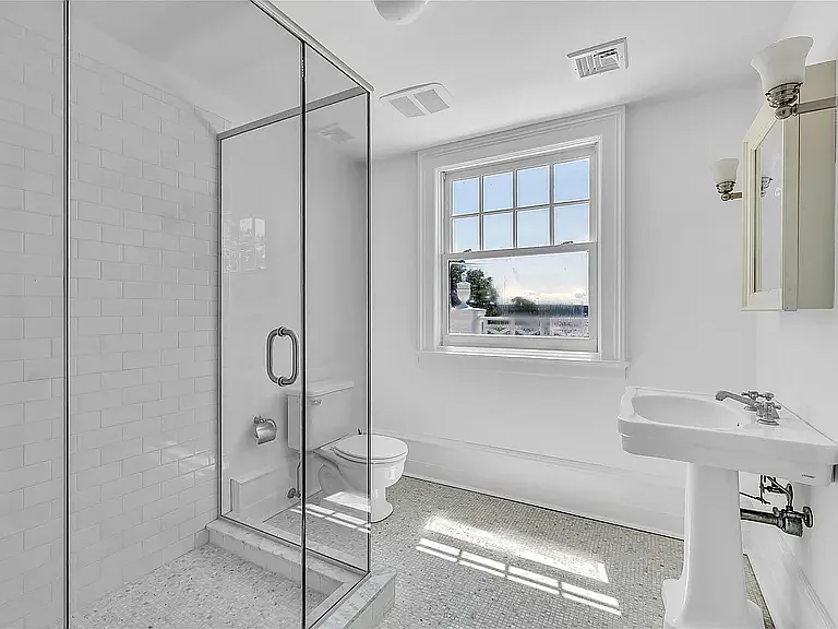159 E Shore Rd — Photo 23