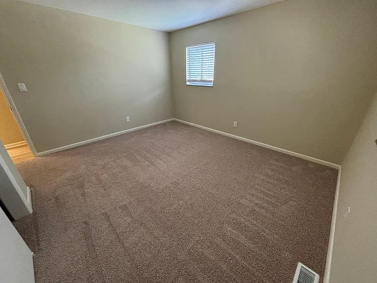 1112 S Washington Ave — Photo 14