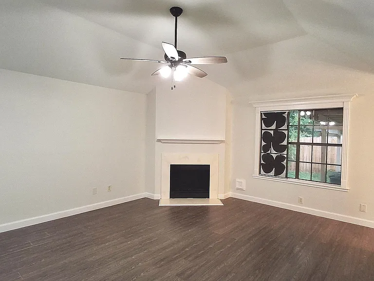 11066 Landsbury Ct — Photo 26