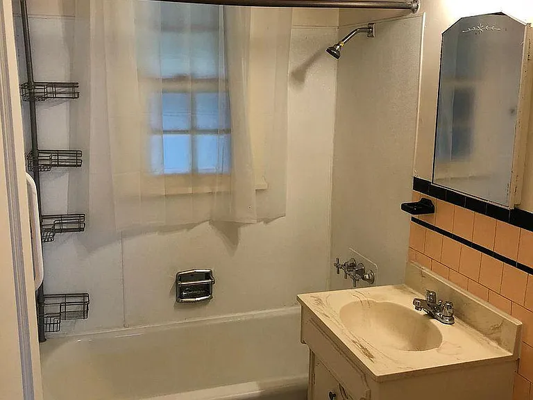 2410 S Williams St — Photo 10
