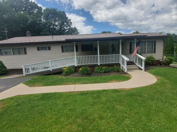 211 Haven Pines Rd, Mill Hall, PA 17751