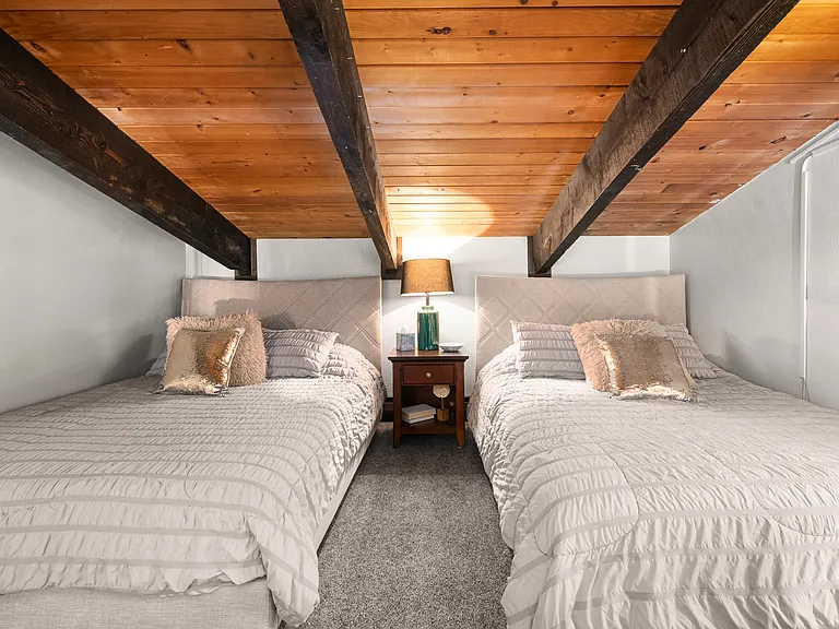 Loft Area | 2 Queen Beds