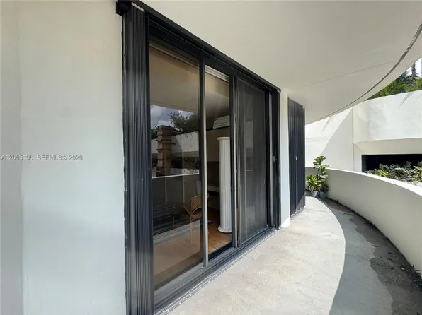 3000 Island Blvd #332, Aventura, FL 33160