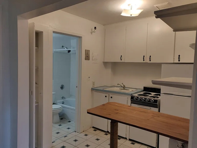 503 Beacon St #3 — Photo 2
