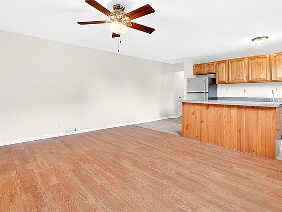 3rd image of 10 Davenport Avenue #1F
