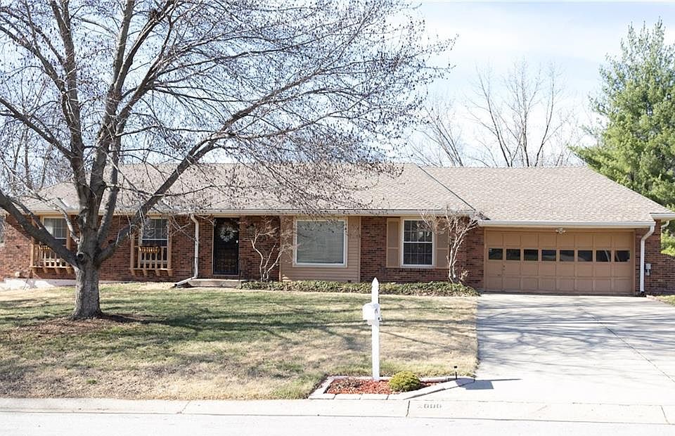 1st image of 2000 NE 34th Pl