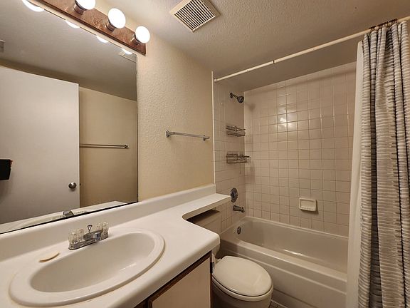 4th image of 3930 S Roosevelt Blvd APT 409E