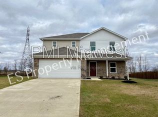 2608 W Kings Canyon Dr, Muncie, IN 47303