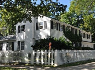 2929 E Hartford Ave, Milwaukee, WI 53211