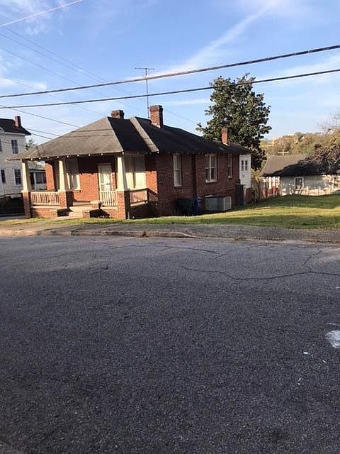 1st image of 1001 Pine St