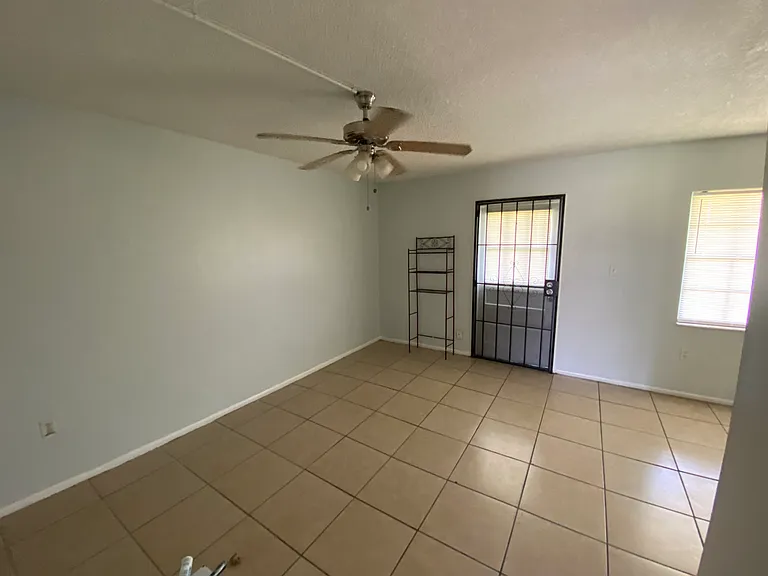 1450 Holden Ave #C — Photo 1