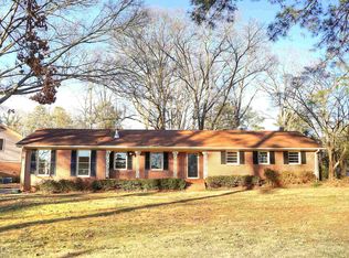 1330 Lakeshore Dr, Griffin, GA 30224
