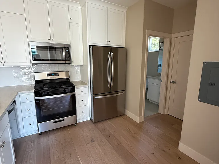 3148 Johnson Ave #A — Photo 7