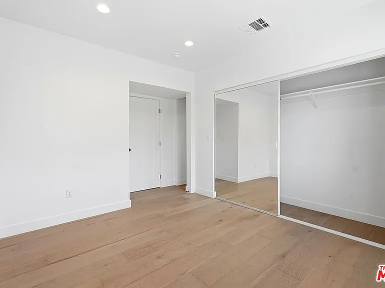 5452 Harcross Dr — Photo 26