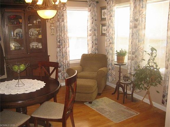 2nd image of 809 S Whitted St #B