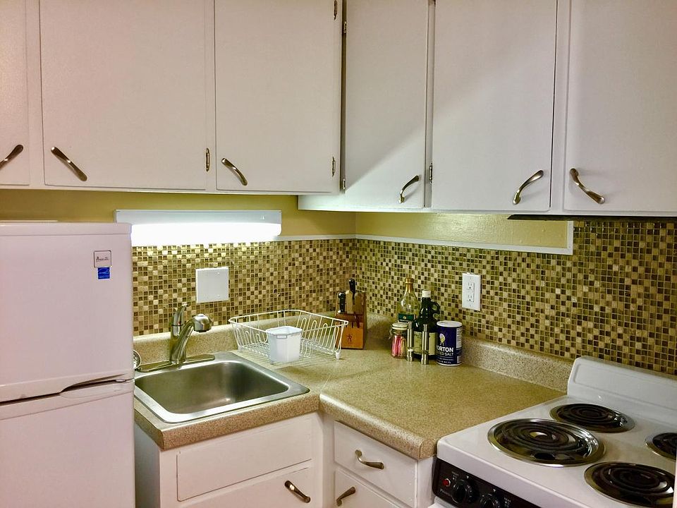 chic kitchen backsplash and kitchen granite tiles