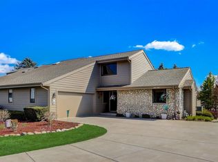 W135N8079 Wood Ct #C, Menomonee Falls, WI