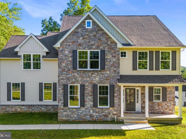 17 Spring Valley Rd, Malvern, PA 19355