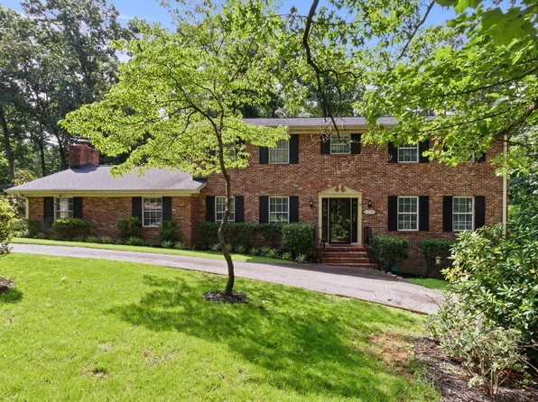 11 Elmwood Dr, Taylors, SC 29687