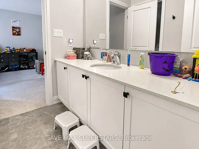 4 Sweet Cicely St — Photo 46